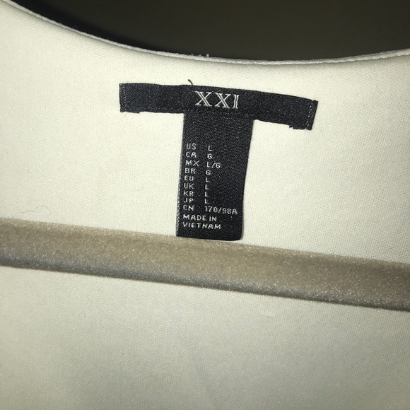 Crop top - Picture 3 of 4